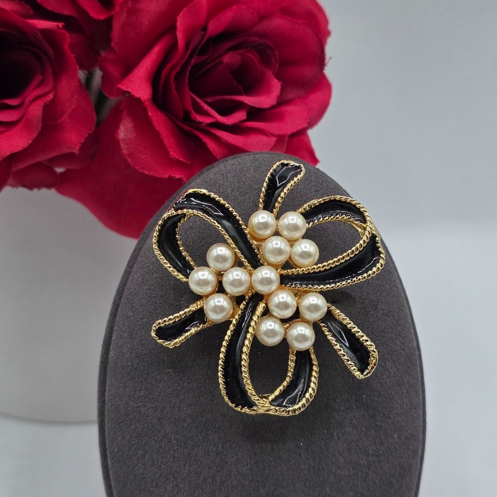 Gold Tone Black Enamel Faux Pearl Bow Brooch Pin Elegant Vintage Jewelry Sweet
